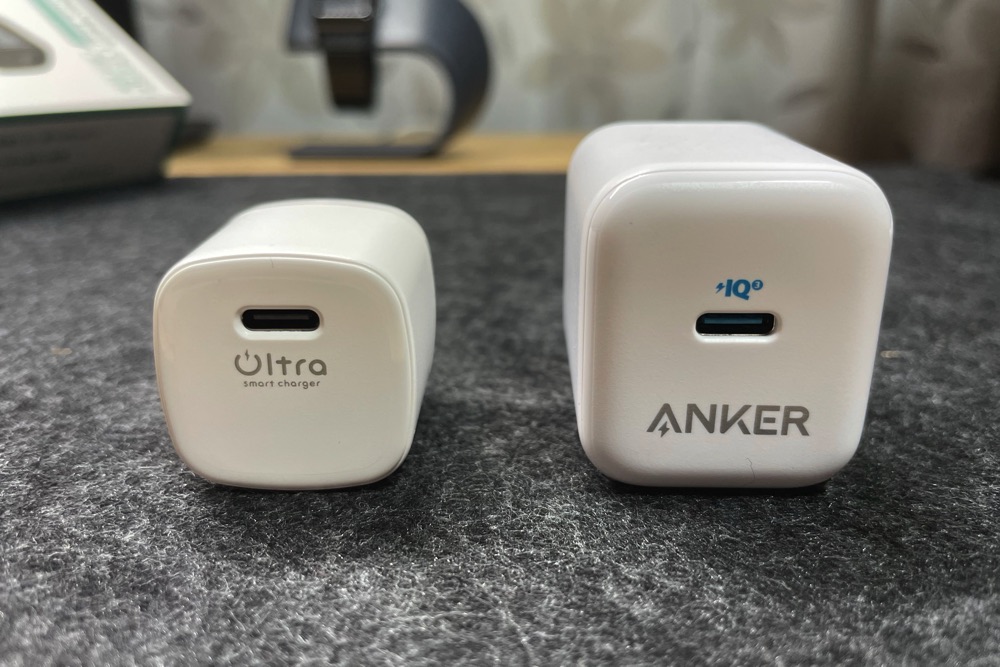 Anker PowerPort III 20Wとの比較