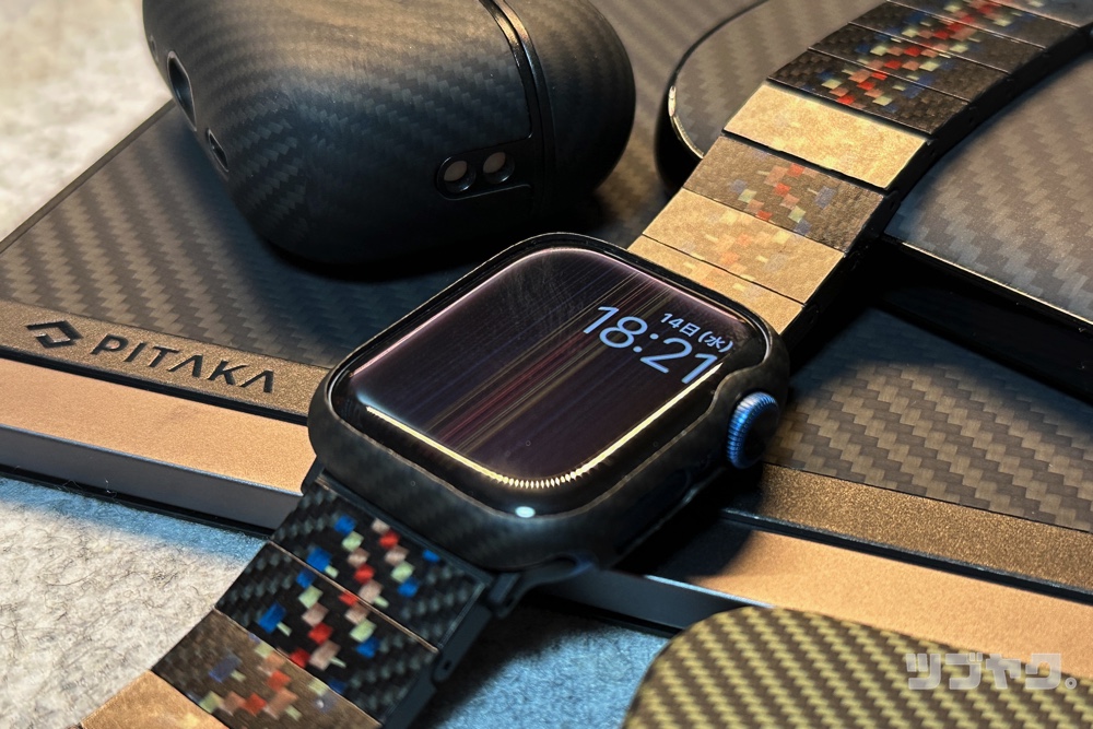 PITAKA Apple Watch用カーボンファイバーバンド　ラプソディ