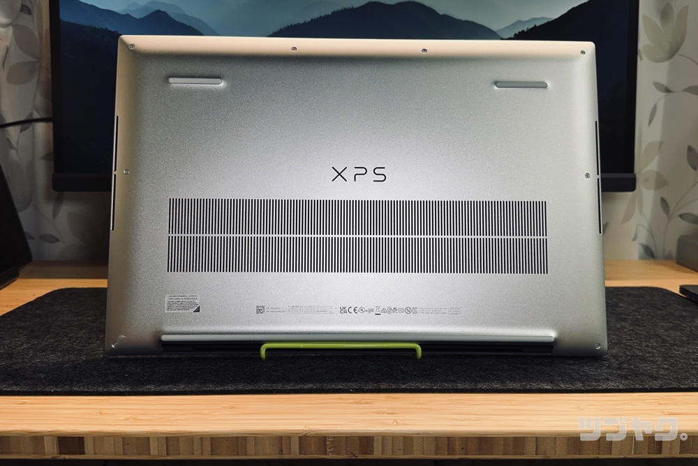 XPS17底面