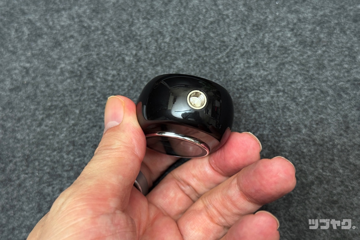 1/4ネジ穴
