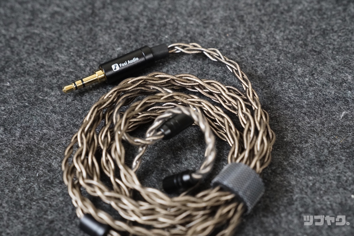 イヤホンケーブル